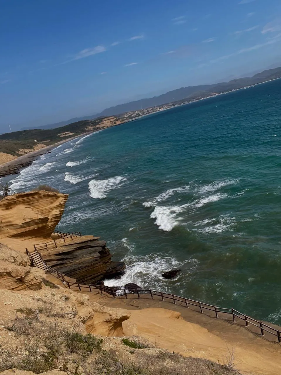 Sendero El Sombrerito en la costa de Manabí